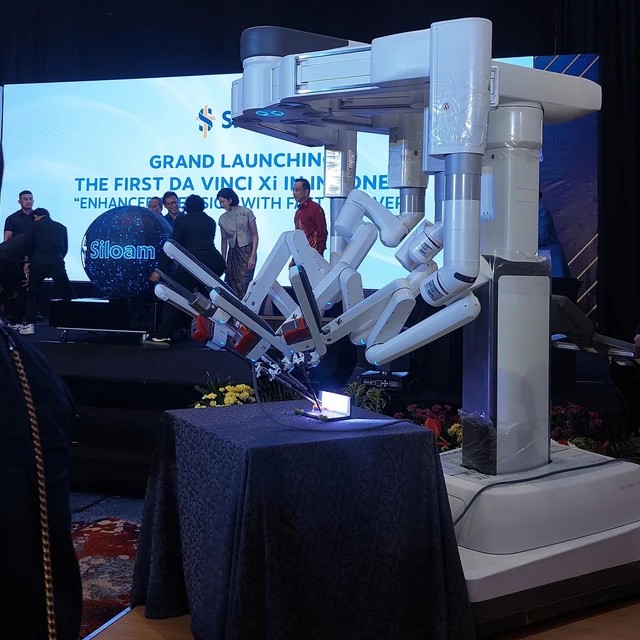 Robot Da Vinci Xi di Siloam Hospitals