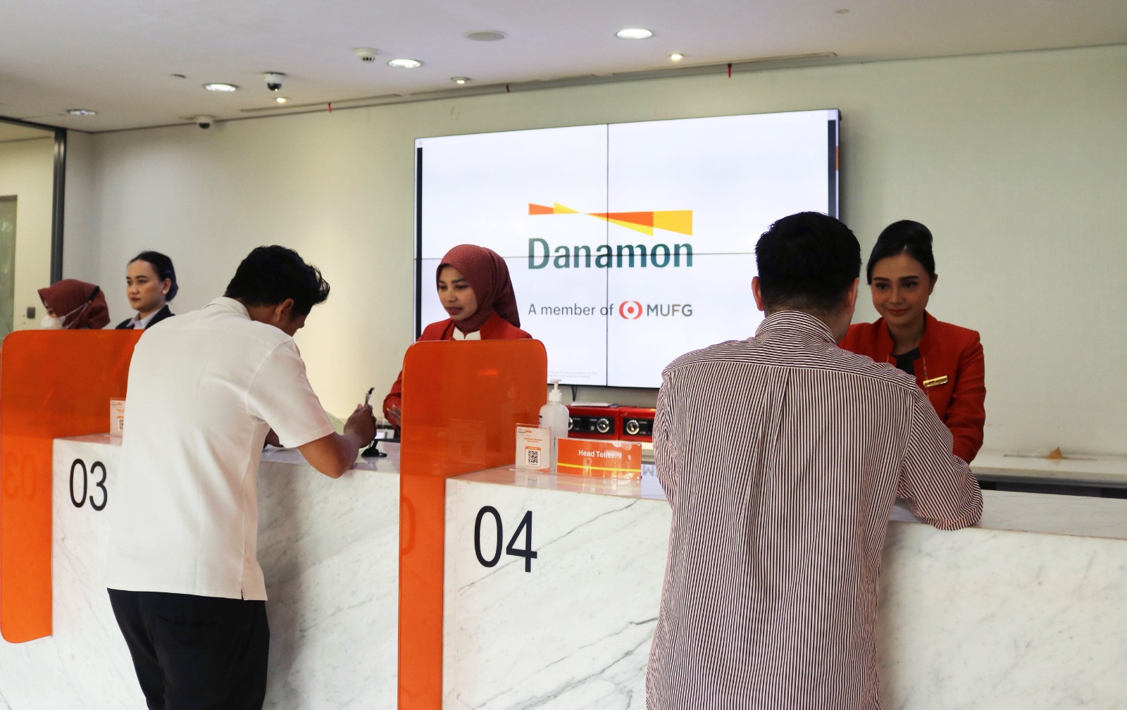Daftar Gaji Pegawai Bank Danamon