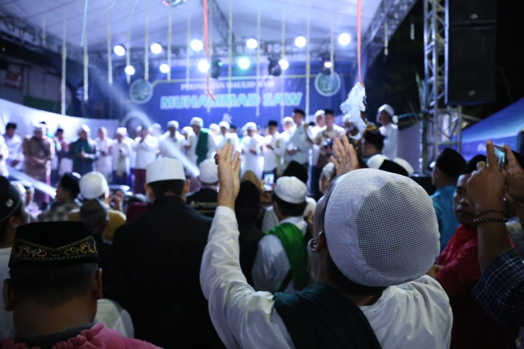Latar Belakang, Kata Pengantar, Pendahuluan, Anggaran Dana, Susunan Acara, Tema dan Contoh Proposal Maulid Nabi untuk Bantuan, Tabligh Akbar