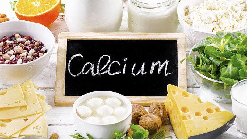 Makanan Tinggi Kalsium & Tips Jaga Tulang Kuat Lansia