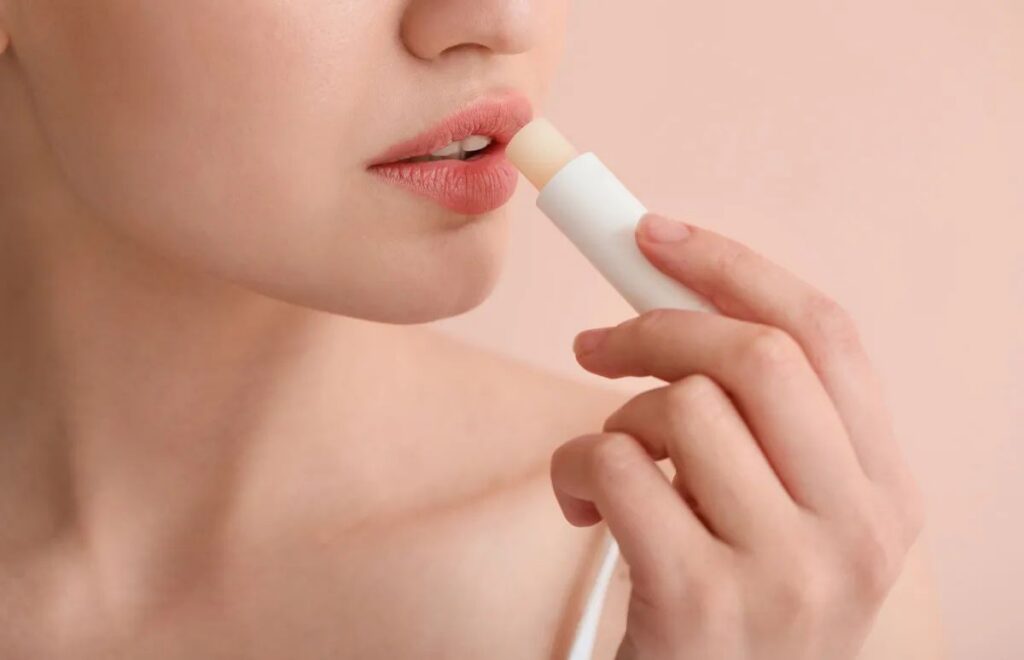 Lip Balm dengan SPF 5 Pilihan Terbaik & Harga Terbaru