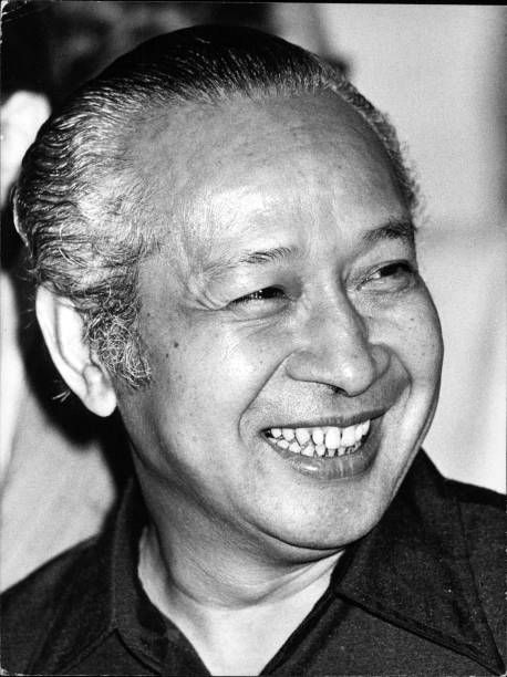 Siapa Saja Pahlawan Nasional 2025 Ini Profilnya!