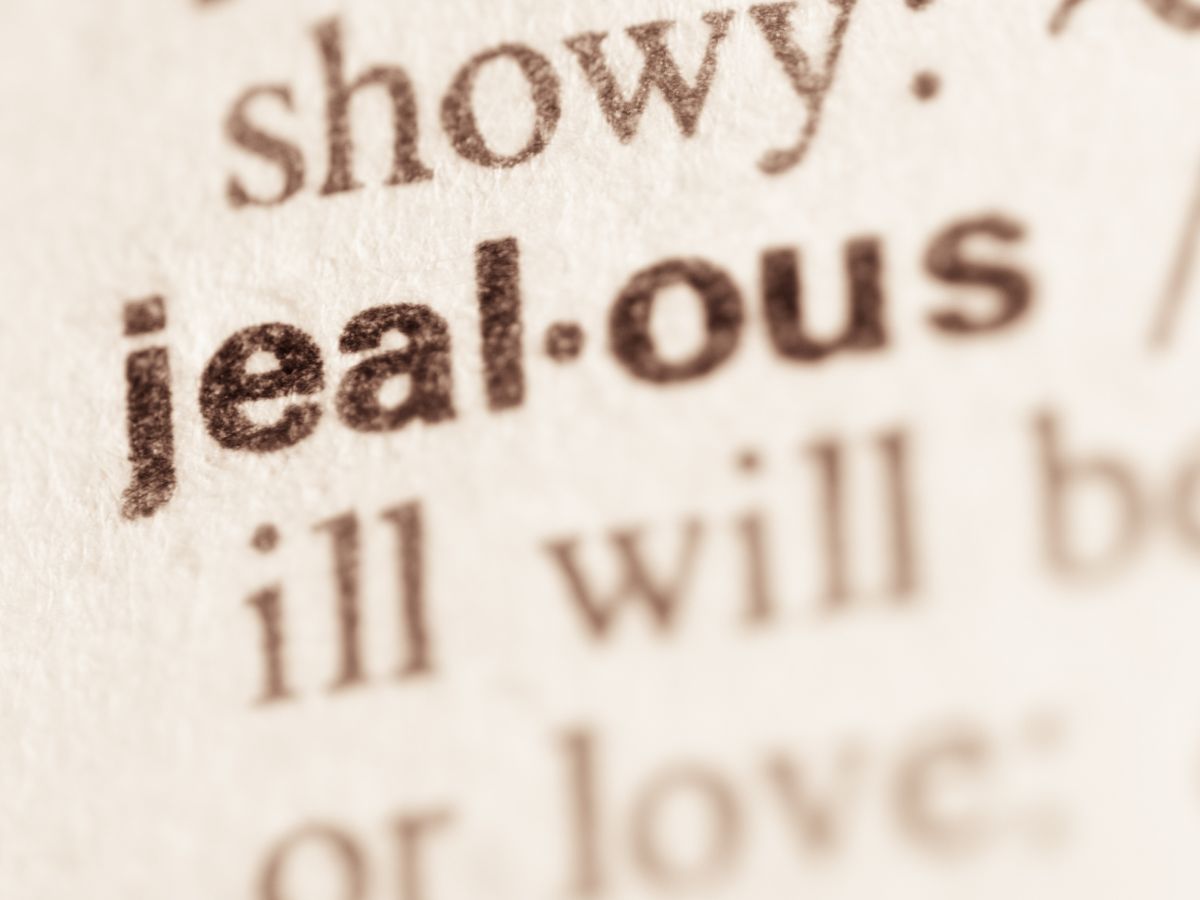 Urutan Zodiak Paling Cemburu, Siapa Nomor Satunya