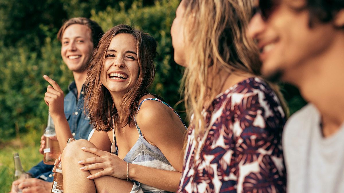 Urutan Zodiak Paling Humoris Sampai yang Kalem