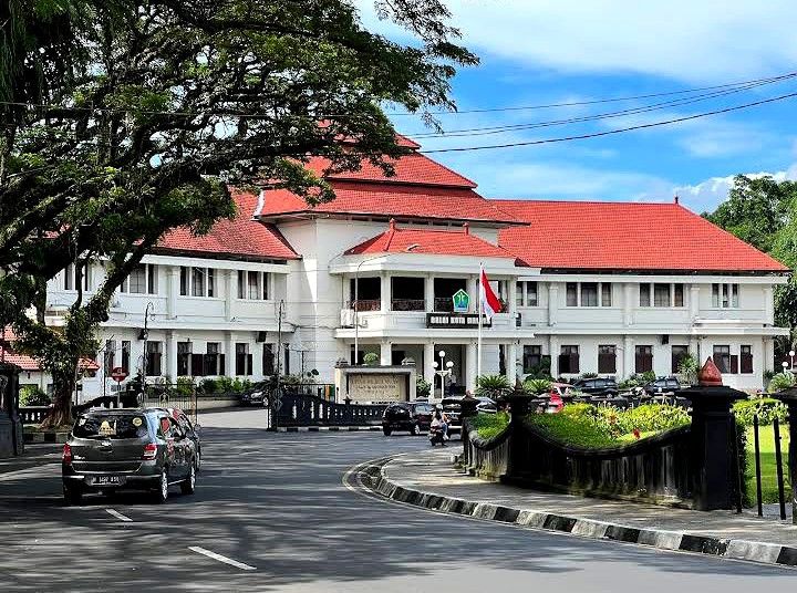 6 Destinasi Kota Wisata Indonesia Favorit 2025 untuk Liburan Akhir Tahun