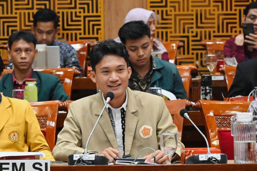 Profil Tiyo Ardianto, Ketua BEM UGM yang Jadi Sorotan Publik