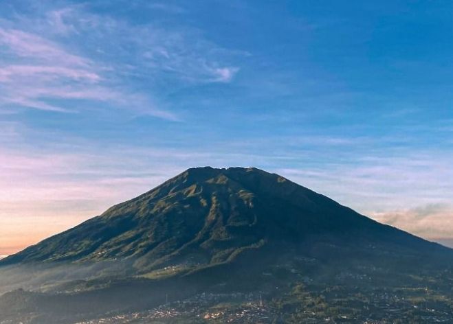 11 Gunung Populer Jawa Tengah Favorit Para Pendaki