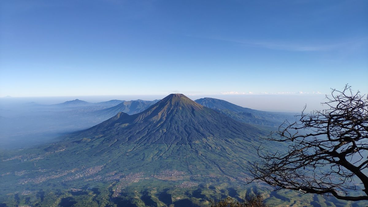 11 Gunung Populer Jawa Tengah Favorit Para Pendaki