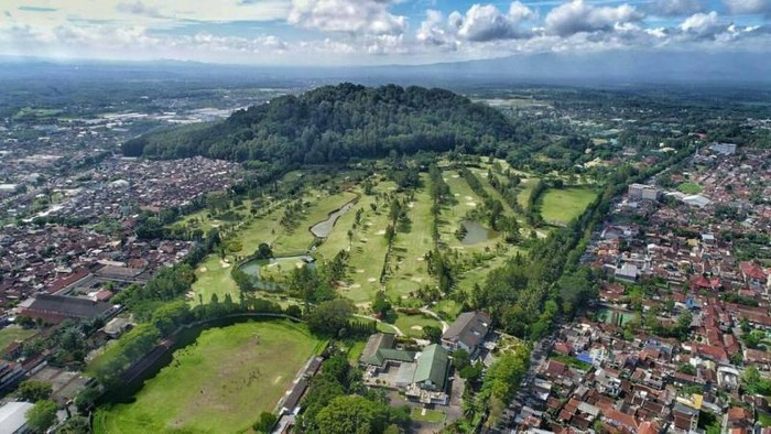 11 Gunung Populer Jawa Tengah Favorit Para Pendaki