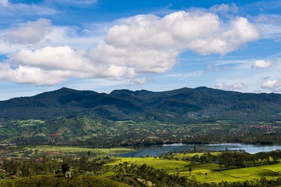 13 Gunung Populer Jawa Barat Favorit Pendaki