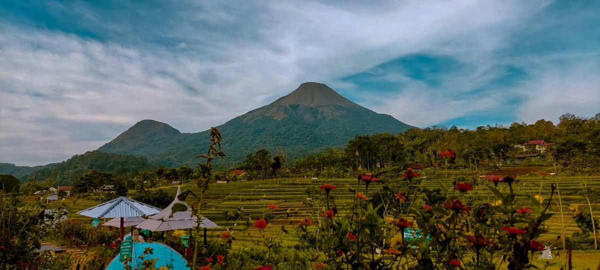 7 Gunung Populer Jawa Timur Favorit Para Pendaki