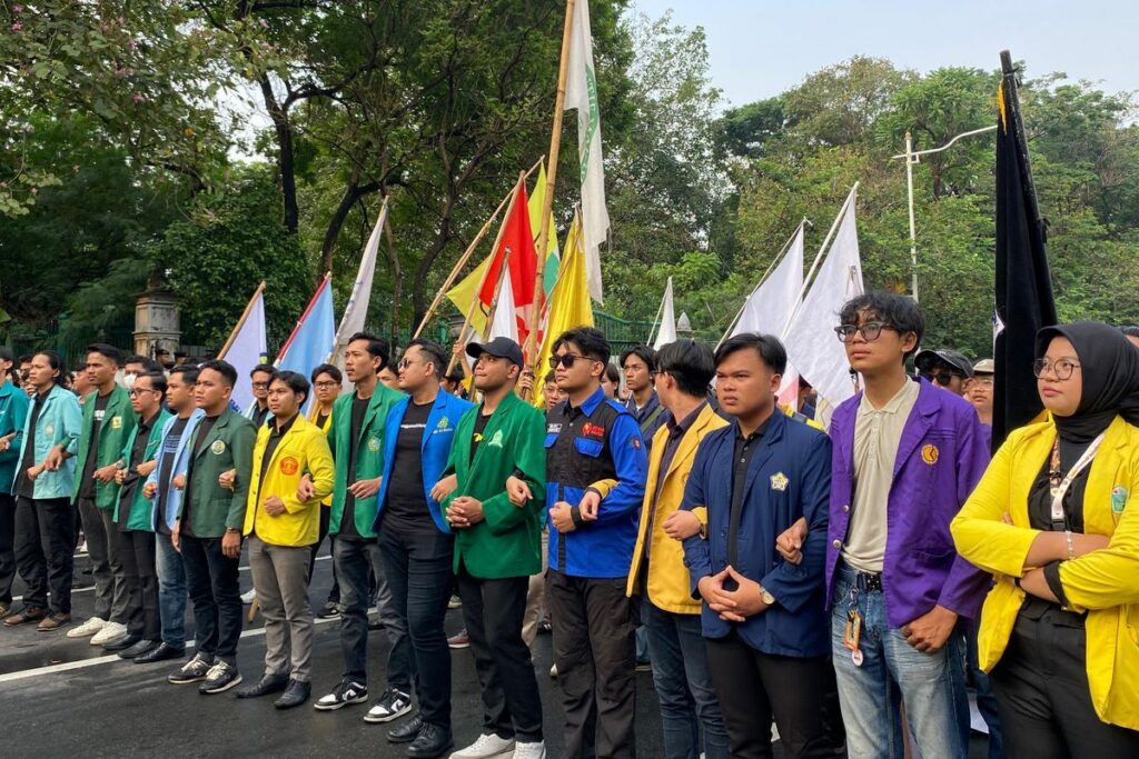 Demo BEM UI Guncang Bundaran HI, Ini 5 Tuntutan Mahasiswa