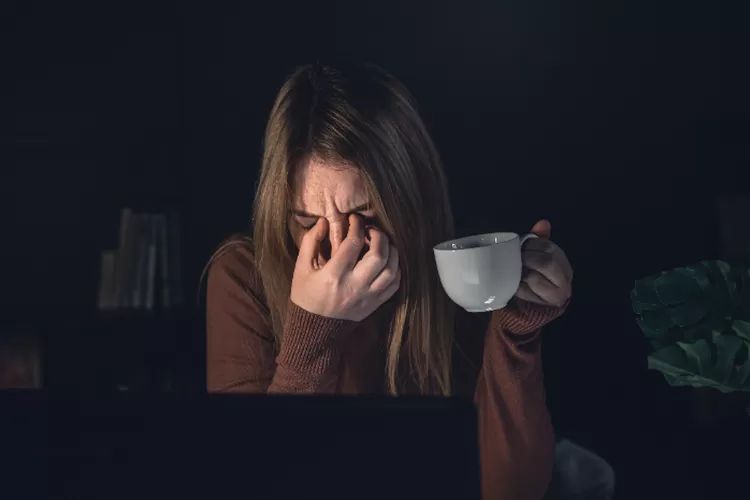 Tanpa Disadari, 11 Kebiasaan Membahayakan Kesehatan Ini Dilakukan Setiap Hari