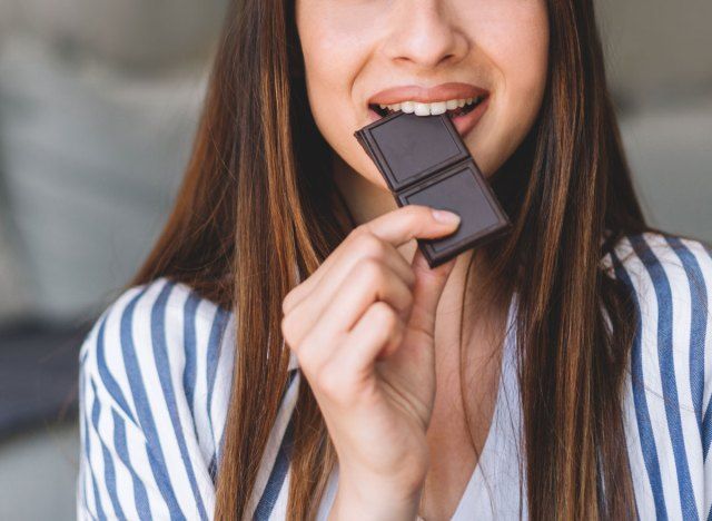 Manfaat Dark Chocolate untuk Kesehatan dan Cara Mengonsumsinya