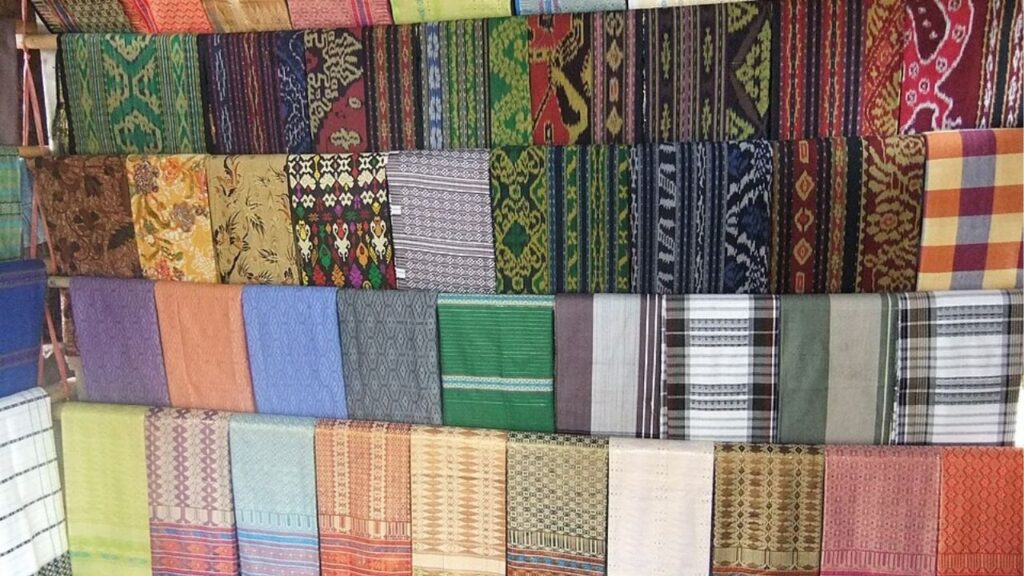 Desa Adat Sade Lombok Lokasi, Sejarah, Tradisi, dan Keunikannya