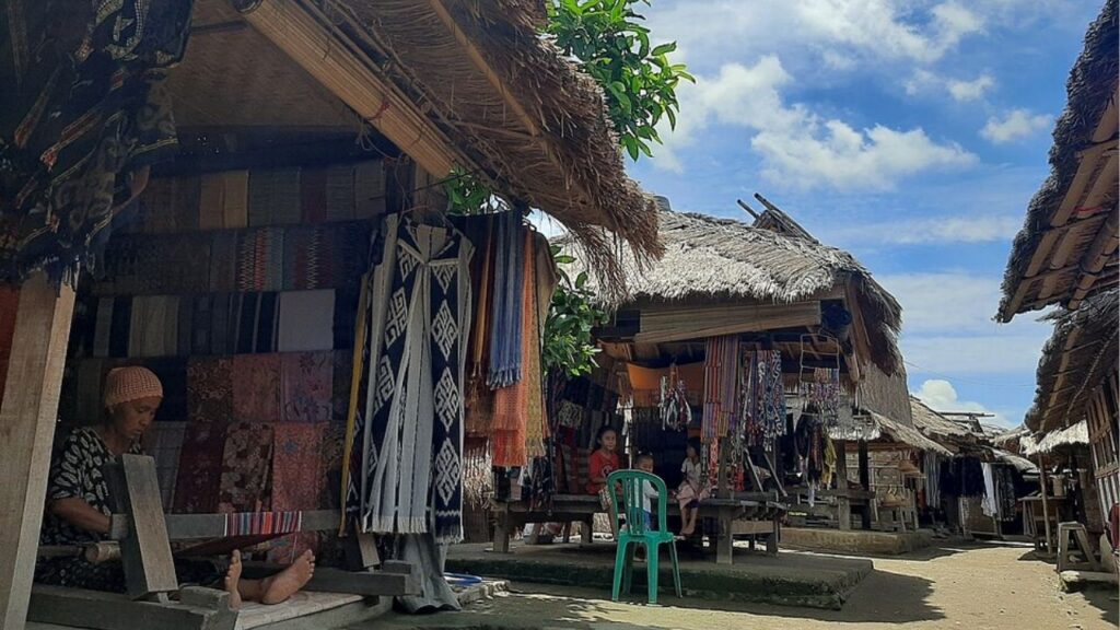 Desa Adat Sade Lombok Lokasi, Sejarah, Tradisi, dan Keunikannya